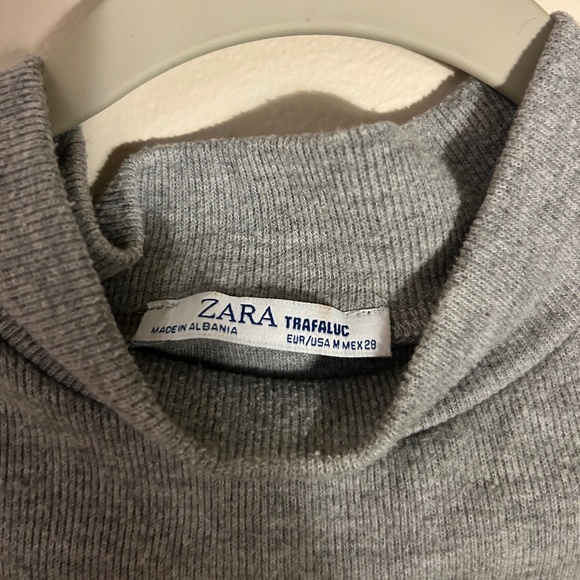 Medium grey Zara high neck t-shit top - Picture 3 of 4